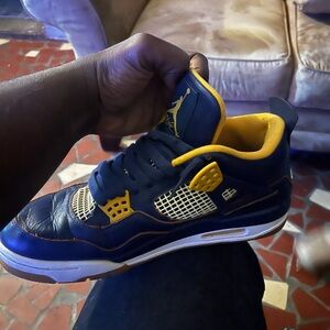 Jordan 4 retro Men size 11
